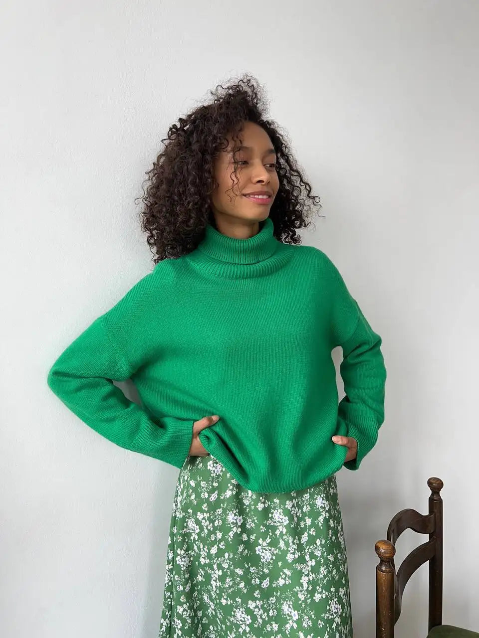 MIRRACH DESIGN WOMEN'S KNITTED SWEATER