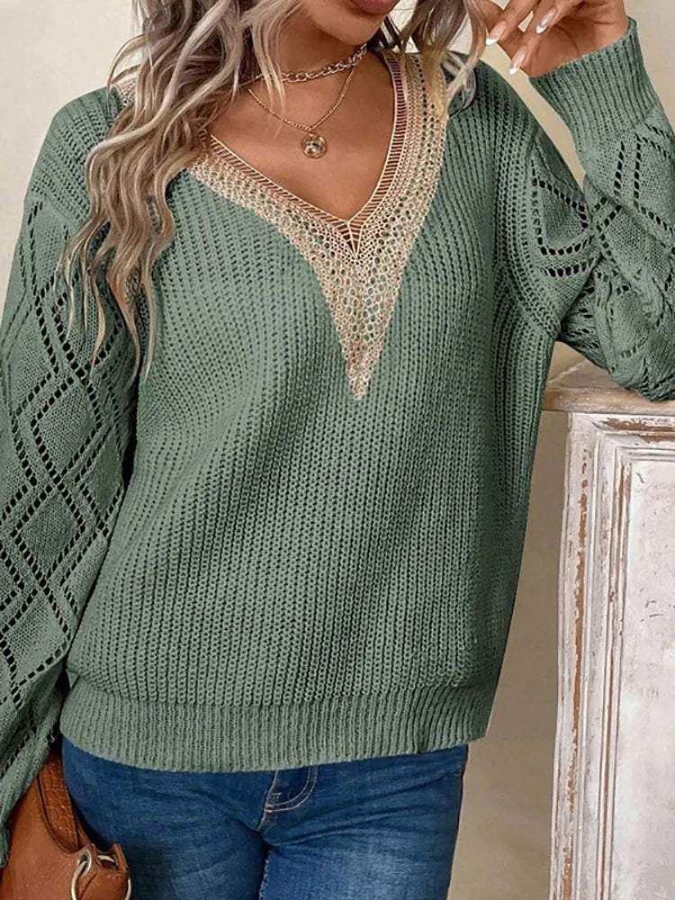 ELEGANT KNITTED SWEATER